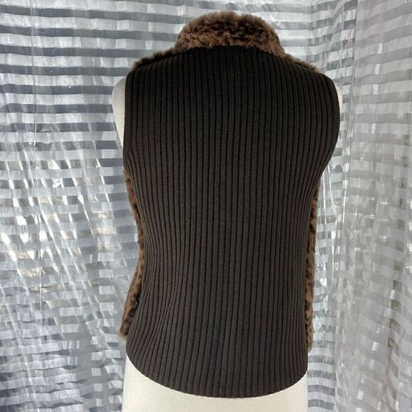 Designer Originals Leopard Print Sweater Vest - Picture 3 of 6